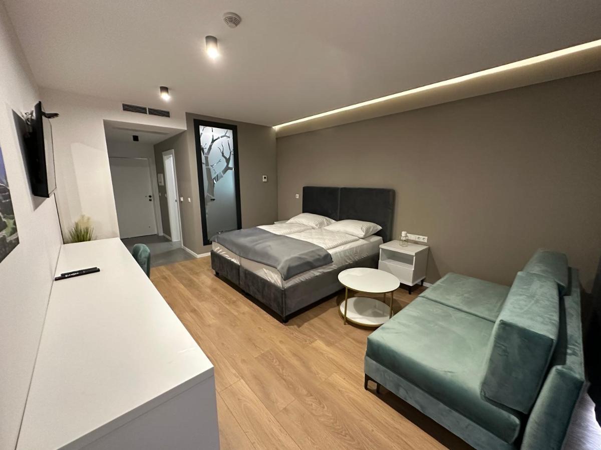 Hotel Gold Jet Bihać Buitenkant foto