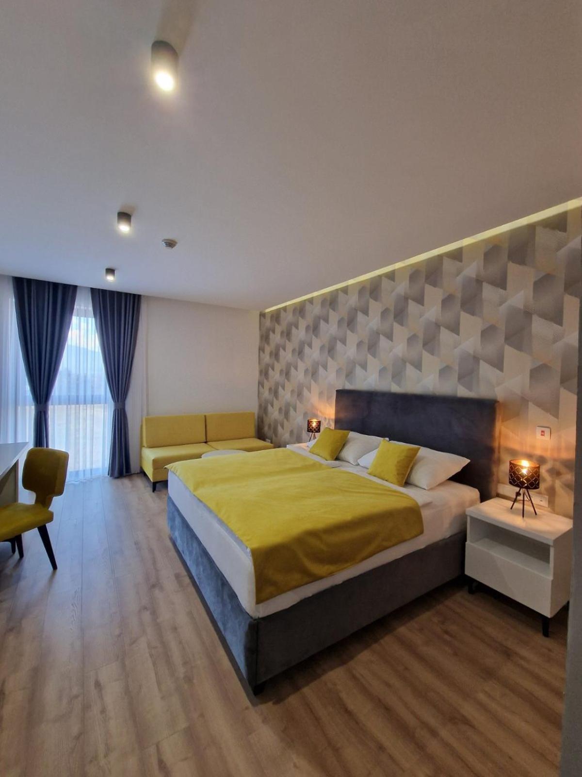 Hotel Gold Jet Bihać Buitenkant foto