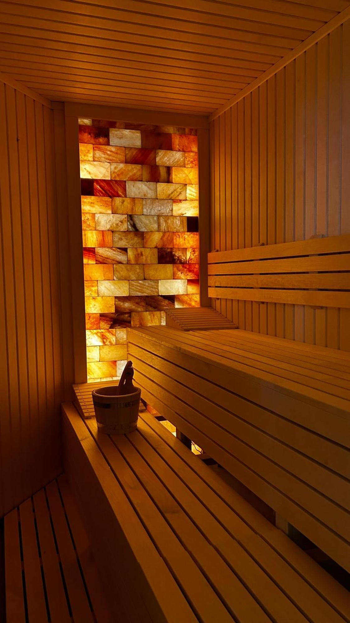 Hotel Gold Jet Bihać Buitenkant foto